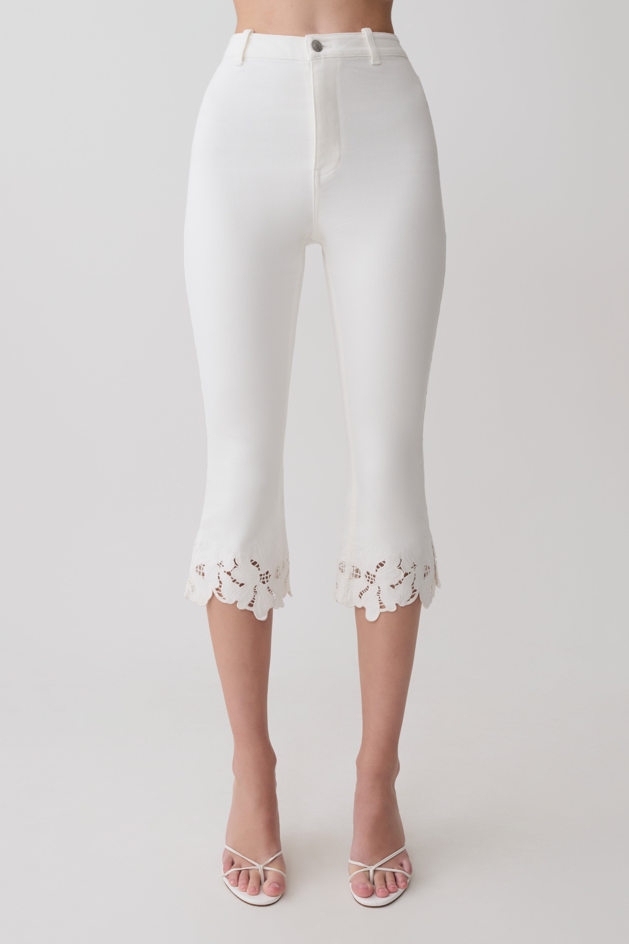 Tillie Flower Embroidery Denim Capris - White